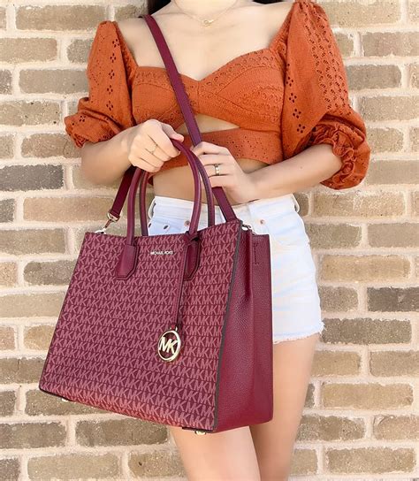 michael kors bag malbury|Michael Kors Mercer Large Convertible Tote Crossbody Mulberry .